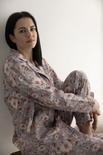Zbliżenie na wzór róże vintage i jedwabisty splot bawełny satynowej – polski handmade Hi Dream.